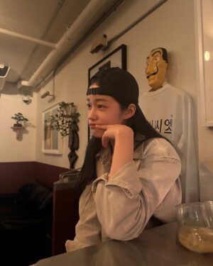 Roh Yoon-seo Instagram - 이모저모 🗃️🧹💟