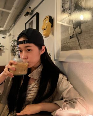 Roh Yoon-seo Instagram - 이모저모 🗃️🧹💟