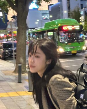 Roh Yoon-seo Instagram - 이모저모 🗃️🧹💟