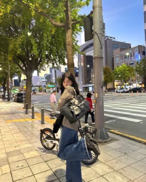 Roh Yoon-seo Instagram - 이모저모 🗃️🧹💟