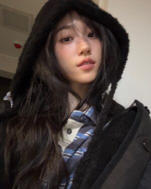Roh Yoon-seo Instagram - 이모저모 🗃️🧹💟