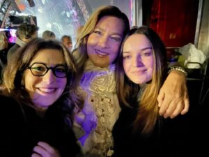 Romina Power Instagram - Incontri belli per lo show di capodanno di @rai1official @j.axofficial @leogass.official @sandymarton_thegoldenboy @ricchiepoveriofficial @arisamusic @simonmakeupartist @cristianomalgioglio_adoro