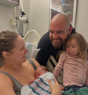 Ronda Jean Rousey Instagram - Our little girl came into this world during a windstorm into a city on fire, so grateful she made it safe and sound 
Liko’ula Pā’ūomahinakaipiha Browne ❤️