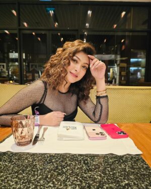 Rooqma Ray Instagram - 🖤🖤🖤

#insta #instagood #instalike #instafashion #black #midnightmemories #rooqmaray