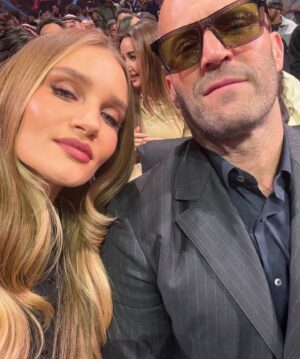 Rosie Huntington-Whiteley Instagram - London—>Riyadh 🥊