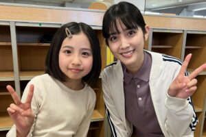 Ruka Matsuda Instagram - 1/23(木)22:00〜フジテレビにて、ドラマ『日本一の最低男』第3話が放送です！
お邪魔させて頂いておりますので、宜しければご覧ください☺️

ひまりちゃん(増田梨沙さん)の担任の先生役です！
撮影後に、増田さんとお写真撮らせて頂きました📚
.
#日本一の最低男 #日本一の最低男私の家族はニセモノだった