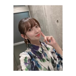 Rumi Okubo Instagram - ⁡
⁡
🎙️声優グランプリ30周年記念イベント🎙️
『声グラFES 2024』1日目に出演しました✨
⁡
トークあり、朗読あり、ライブあり、
出演者多数の大イベントでしたね〜！！
⁡
私はトーク＆朗読に出演させて頂きました📖
⁡
どちらもメンバー、内容含めて
とても楽しかったです🤗
⁡
楽屋ではトークで一緒だったすみぺ＆いのりちゃん
とお写真を撮ってもらいました📸
そして井上喜久子さんにトーク中におねティネタ
ぶっ込んでしまい…、それを笑顔で
「反応してくれてありがとう、嬉しかった」
と言ってくださって喜久子さんマジ女神👼✨
ツーショット時のライブ衣装も最高です❤️
⁡
1日目のチーム81は西山くんと駒田くんと！
体格差えぐすぎて笑うwww
2人ともでかすぎぃ！！🤣
⁡
そして駒田くんに教えてもらった
自撮りの時親指で顎おさえて顎のライン出すポーズ
やってみた…合ってるのか？コレ？笑
⁡
⁡
⁡
なんにしても、1日とても楽しかったです✨
改めて、声優グランプリ30周年おめでとうございます🎊
これからも、声グラチャンネルの瑠美まるでも、
雑誌の方でも、よろしくお願いします🙇‍♀️
⁡
⁡
⁡
#声優グランプリ
#声優グランプリ30周年
#声グラFES
⁡
⁡
⁡