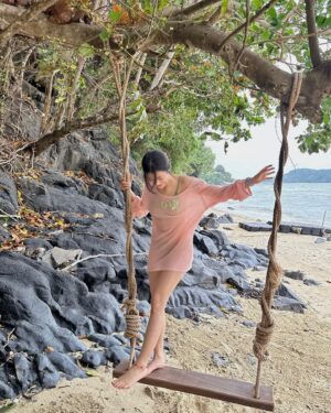 Rutricha Phapakithi Instagram - Kinda miss my sandy toes🏖️