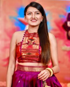 Rutuja Kulkarni Most Liked Photos and Posts