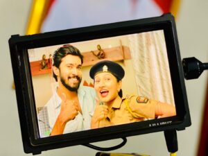 Rutuja Kulkarni Instagram - Satya Surve 🤜🤛 Constable Priya Chavan
Behind the scenes #bts 

📸 : @marutidesai19 🫶✨

#marathiactress #marathiactor #marathimulgi #marathimulga #marathi #maharashtra #marathiculture #marathistars #india #constablemanju #sunmarathi