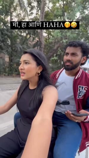 Rutuja Kulkarni Instagram - Punch tar punchat jokes chech best astat.. ho na?🤷‍♀️😜🤣

📹 : @darshanmhatre_1561 ✨

#viral #trending #marathijokes #marathicomedy #comedyvideos #pjs #marathiactress #marathimulgi  #mumbai #dombivli #rutujacoolkarni #marathi #maharashtra