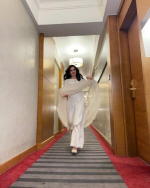 Saba Qamar Zaman Instagram - Stepping into the unknown, but it feels like magic already. ✨💫

👗 @sadafkanwalfashion 
💄 @noman.khan0