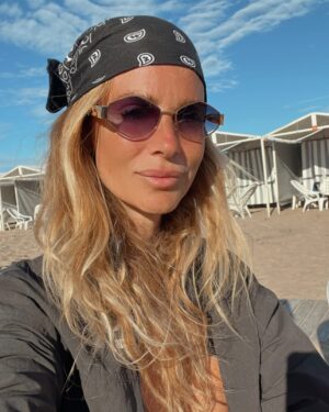 Sabrina Rojas Instagram - Que lindo visitarte Marpla . 
Espero verte pronto 🌊 
Cumple 
Amigos del alma 
Trabajo 
Gracias vida 💫