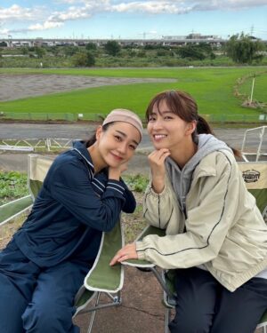 Sae Okazaki Instagram - ついに今夜22時から
「あのクズを殴ってやりたいんだ」最終回🥊

ほこ美の熱い思いに海里はどう突き動かされるのか
二人の恋の結末を是非見届けてください🥺

最後に皆さんとの写真を、、🫶

#あのクズ