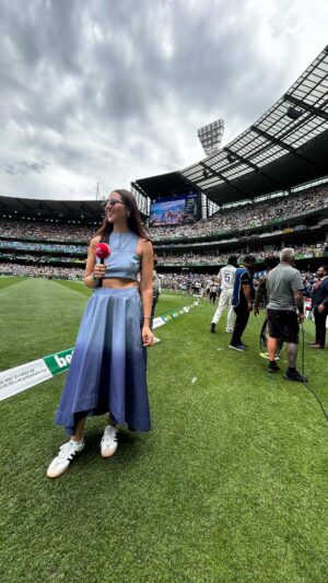 Sahiba Bali Instagram - I wasn’t Reddy for this! 🥹🙏🏼🫡🤌🏼🏏 

@nitish_kumar_reddy_7 you’re a superstar! @visitmelbourne thank you for the memories:)

#BGT #MCG #boxingdaytest #NitishReddy