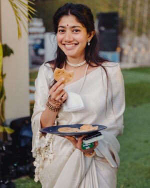 Sai Pallavi Instagram - Now let’s focus on the eligible bachelorette AKA the sister of the bride😝