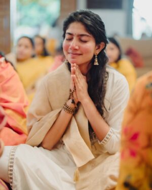 Sai Pallavi Instagram - Lil did I know that my sister’s wedding would also be the next phase of my life! I witnessed every soul present in the ceremony tear up, bless them and dance in joy! I wasn’t ready to let Pooju take this big step because this was new to me and I couldn’t advise her on pros and cons, like I always did with things in life. But in my heart I knew that my dear @v1n33 will pamper and love Pooju the way I do or maybe even more! It’s been three months since the wedding and I’ve never been this right in my life ❤️ I thank God and everyone who showered them with love and positivity ❤️ 

P.S. I’ve never been a fan of 🧿 emoticon, but I’m not taking a risk this time. They’re too precious 🧿🧿🧿🧿🧿
 
@eshantrajuphotography you and Khushboo were magic! Each picture was a painting, unspoken words🥹❤️

The last 10 pictures were by @vivekkrishnanphotography and I had a tough time choosing from the million precious moments you had captured🥹