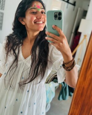 Sai Pallavi Instagram - …To a special trip, lovely people, adventure & laughter❤️
Series: Australia, part1