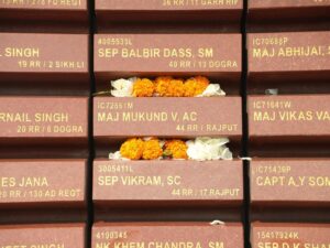 Sai Pallavi Instagram - I wanted to visit the #NationalWarMemorial before starting the promotions for #Amaran and went there a few days ago. This sacred temple that houses thousands of “brick-like-tablets” in the memory of every Braveheart, who has laid down their lives for us. I was brimming with emotions while paying respect to Major Mukund Varadarajan AC (P) and Sepoy Vikram Singh SC (P)

Gratitude and salutations
வீர வணக்கங்கள் 🙏