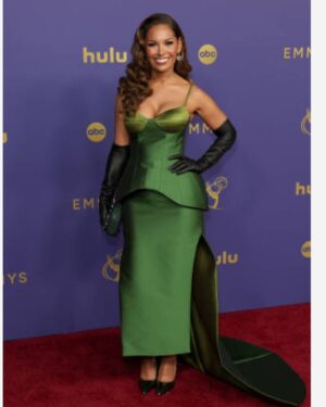 Salli Richardson-Whitfield Instagram - What a night. First time at the Emmys but it won’t be my last. I’m just getting started❤️❤️. @sebastiangunawanofficial drop dead gorgeous dress @lesilla shoes clutch/heliopolis  @makeupbyhendra  @prestonwada hair @ricardobastajewelry 
Styled by the Queen Liza Vassell @alldondre @parker.whitfield @drewhitfield_  @liza_vassell