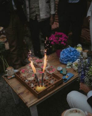 Salma Abu Deif Instagram - Announcements, flowers, friends and family 🤍 💕🤍♾️