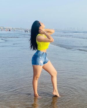 Saloni Sandhu Instagram - 🌊🌅 
. 
.
.
#instagram #instagood #picoftheday