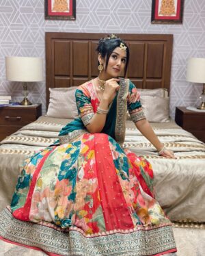 Saloni Sandhu Instagram - Tu kya jaane ❤️