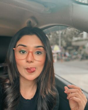 Saloni Sandhu Instagram - 👓🖤