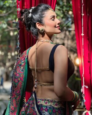 Saloni Sandhu Instagram - Sun kissed 🌞