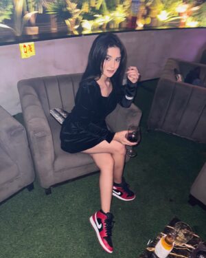Saloni Sandhu Instagram - 2025🥂 
.
.
#happynewyear #2025