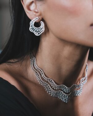 Sama Zakeri Instagram - It was a delight to explore the exquisite creations at Artistry by Malabar Gold & Diamonds @artistrybymgd ✨. Featuring meticulously handcrafted masterpieces by skilled artisans, the showroom radiates a perfect blend of sophistication elegance and luxury.

📍Dubai Hills Mall 
#ArtistryByMGD #DubaiHillsMall #malabargoldanddiamonds