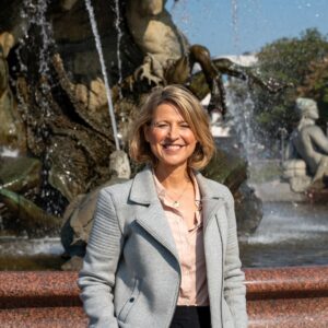 Samantha Brown Instagram - Did you miss our latest “Places to Love” Season 8 special - my “25th Anniversary Special”? Comment PTL25 for a link to watch!

#samanthabrown #placestolove