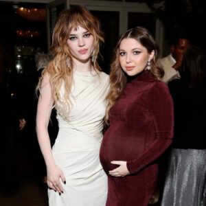 Samantha Hanratty Instagram - Genuinely one of the most incredible and inspiring nights I’ve ever had! Thank you so much @elleusa and @ninagarcia for allowing be to be in this supportive and uplifting place♥️ Social:
#ELLEWIH                   
Photo Credit: Getty Images for ELLE