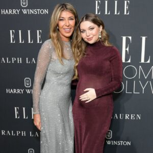 Samantha Hanratty Instagram - Genuinely one of the most incredible and inspiring nights I’ve ever had! Thank you so much @elleusa and @ninagarcia for allowing be to be in this supportive and uplifting place♥️ Social:
#ELLEWIH                   
Photo Credit: Getty Images for ELLE