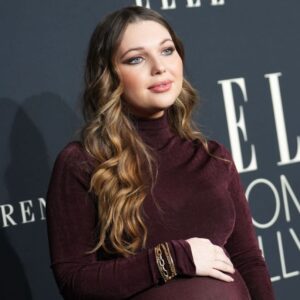 Samantha Hanratty Instagram - Genuinely one of the most incredible and inspiring nights I’ve ever had! Thank you so much @elleusa and @ninagarcia for allowing be to be in this supportive and uplifting place♥️ Social:
#ELLEWIH                   
Photo Credit: Getty Images for ELLE