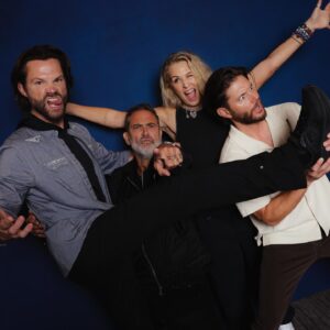 Samantha Smith Instagram - Looking forward to more of our productive conversations this weekend
@jaredpadalecki @jeffreydeanmorgan @jensenackles 

@chrisschmelke @creationent