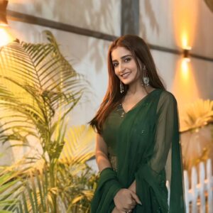 Sambhabana Mohanty Instagram - That Evening Glow ✨ 

📸 : @iaman01 

#sambhabanamohanty #kritika #eveningglow 
#goldenhour #ethnicwear