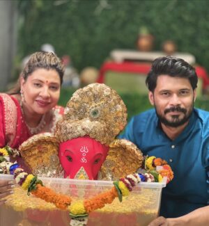 Sambhavna Seth Instagram - Ganpati Bappa Morya
Agle Baras tu Jaldi Aa❤️
