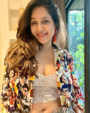 Sampada Vaze Instagram - #hotmess
