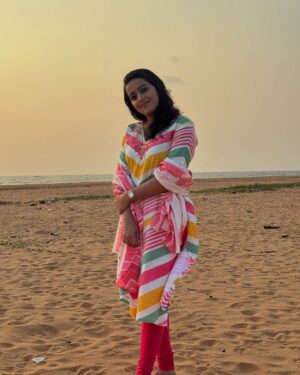 Samskruthy Shenoy Instagram - Sunset vibes & happy times ❤️

Costume courtesy - @oodum.paavum @aswathy___sag277 
Jewellery courtesy - @sucha4u ❤️

#premapoojaonsuryatv #oodumpaavumbyaswathysagar #perumathura #sahiba #samskruthyshenoy #beachlover #sunsetlover #stayhappy
