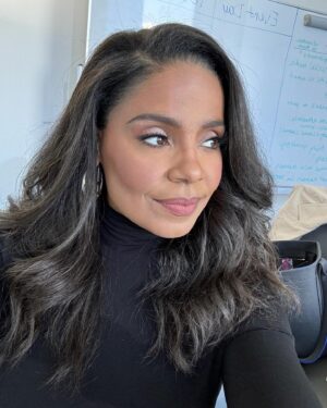 Sanaa Lathan Instagram - The big apple with first cousin Shakai supporting @projecthealthyminds ☀️🙏🏾❤️