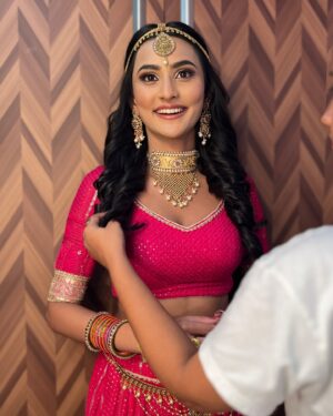Sanchi Rai Instagram - Behind the scenes Of Film Bhaiya Ji ♥️💃🏻

@bajpayee.manoj @suvindervicky @jatingoswami_official @vipin.sta @zyhssn @apoorvsinghkarki01 @vinod.bhanushali @kamleshgori1 @iamsameksha @itsshaeloswal @shabanabajpayee @vikramkhakhar @bhaveshbhanushali_ @kingrani.deepak @arjunkukreti @akashmakhija94 @bsl_films @ssoproductions @auregastudios_official @hitz.music.official @penmovies #PenMarudhar @jayantilalgadaofficial 

#instagood #love #fashion #bts #film