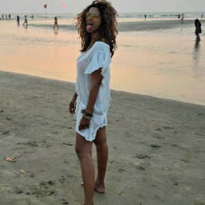 Sandhya Shetty Instagram - Lost in the beaches, found in the waves,salt in the air & Sand in my hair ❤️ #Goa #magic 

Lets get started ❤️ back in Mumbai #Home 

#sandhyashetty #Nofear #actor #actorslife #films #acting #travel #passion #beyourself #mylifemyrules ❤️