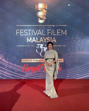 Sangeeta Krishnasamy Instagram - #festivalfilemmalaysia33 #nationalawards 

Thank you @rizmanruzaini @xeliciousxass ❤️
@finasmalaysia @ffm33_official