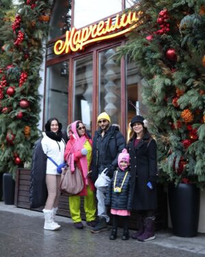 Sanjeeda Sheikh Instagram - #merrychristmas ❤️