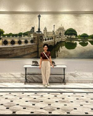 Sanjeeta Bhattacharya Instagram - Dumplings from November 🥟 

1. Very excited for Thai milk tea in Phuket
2. ESWY 
3. Balanced diet 
4. Just discovered long exposure on my phone 
5. Cotton candy skies in Colva 
6. Sundown in Udaipur 
7. Birthplace 
8. With my dad’s painting. He’s one of the GOAT 🐐 
9. Train ride to Kathgodam
