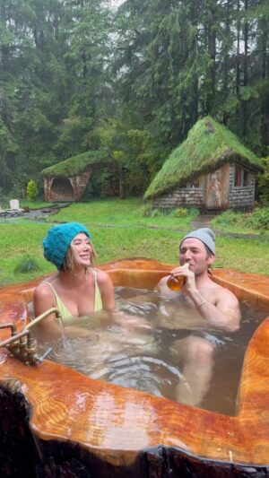 Sara Jean Underwood Instagram - The Stump Tub at Cabinland 🫶🏻🌲
#diy #tree #cabin #pnw