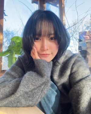 Sara Minami Instagram - あけましておめでとうございます🤏

今年も健やかにいきましょ〜！