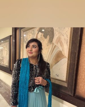 Sara Raza Khan Instagram - Have courage and be Kind . Where there is kindness there is goodness and when there is goodness , there is Magic 🥰Cinderella said it , I hope it’s true though 💕🧿 #cindrellainspired #sararazakhan #postconcert #newyear #concert #music