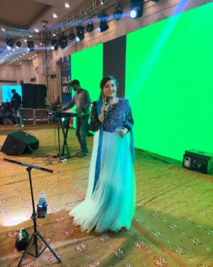Sara Raza Khan Instagram - HAPPY NEW YEAR 🎉🥳🙋‍♀️💕 “Grand Gala NIGHT  PPA “🥳 Indeed a much needed Party 🎉 Loved Singing every Beat and Melody 🎶 Ladies and Gentlemen ! 🥰 Thank you all for making it yet another Super Successful Concert !!!! #SaraRazaKhan #NewYearConcert #2025